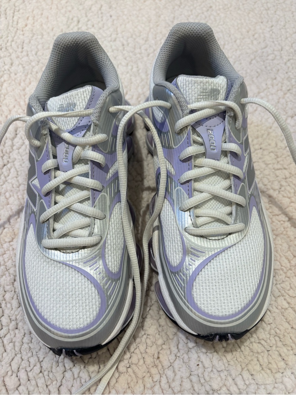 New Balance Women's White and Light Purple Running Shoes